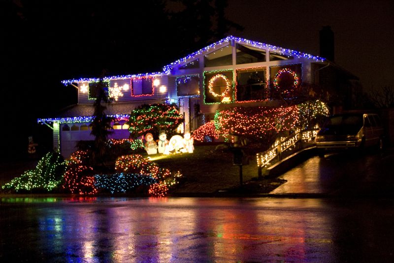 Holiday Lighting Removal